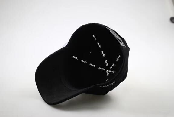 Classic Baseball Hat – Black