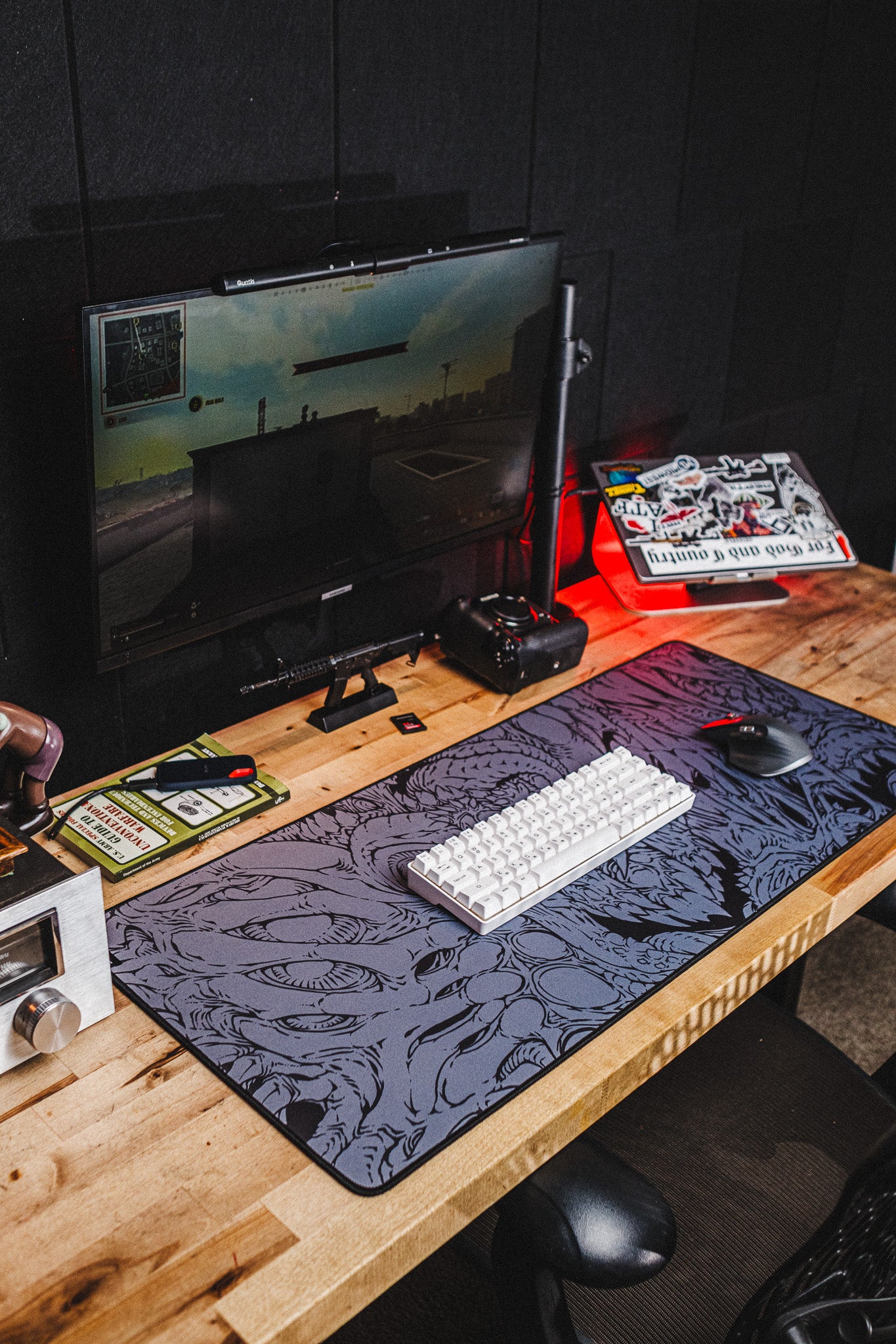 Hyperbeast Mouse Mat – Gray